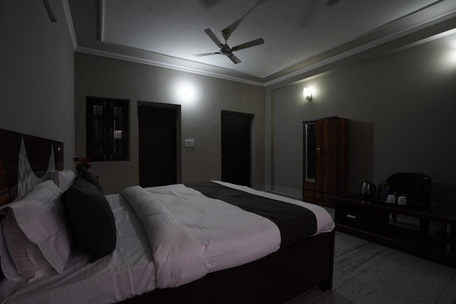 Play-Sunflower Omega-1 Couple Friendly Grander Noida Exterior foto